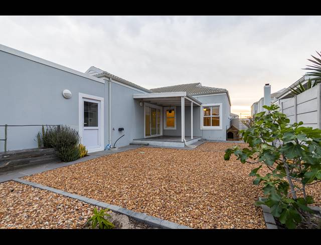 3 BEDROOM FREESTANDING FOR SALE IN SUNNINGDALE
